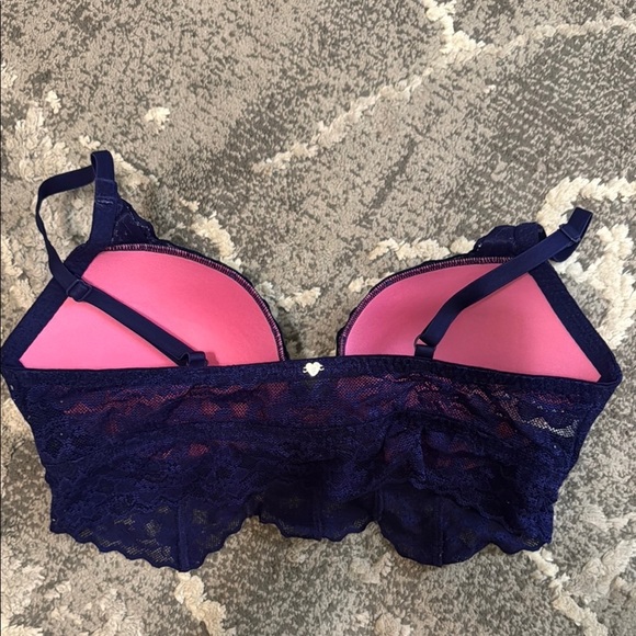 PINK Victoria's Secret Blue Lace Bra with Scalloped Edges Size M - Picture 2 of 2